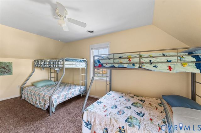 1120 S Glebe Rd, Montross, VA 22520