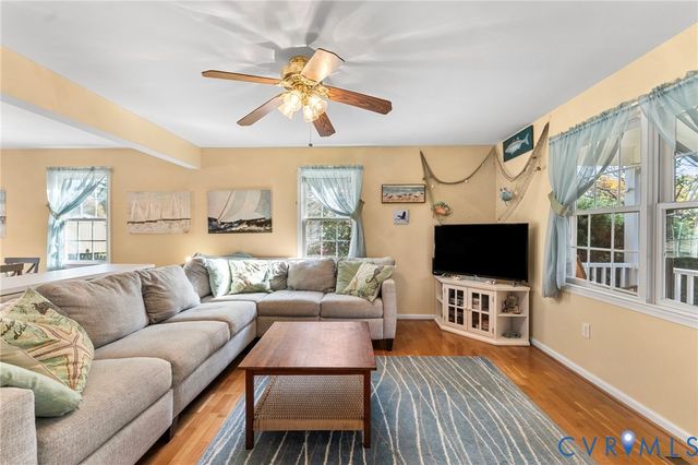 1120 S Glebe Rd, Montross, VA 22520