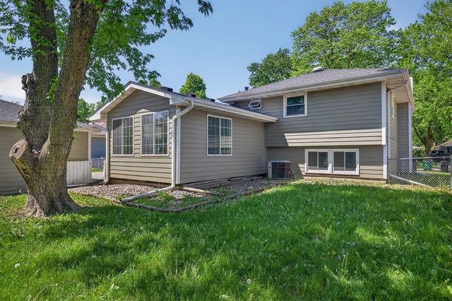 801 NW School Street, Ankeny, IA 50023