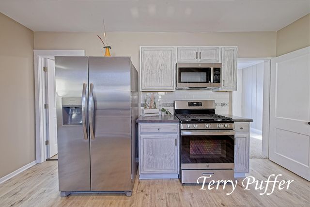 1707 Division Street, Muskegon City, MI 49441