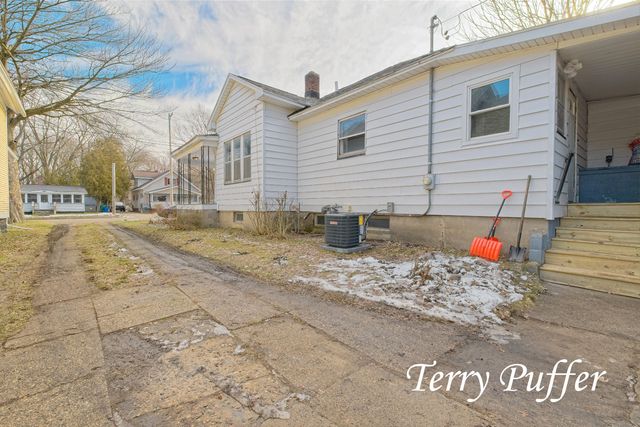 1707 Division Street, Muskegon City, MI 49441