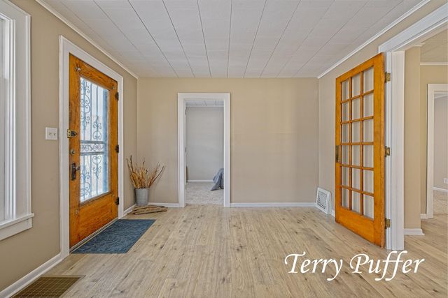 1707 Division Street, Muskegon City, MI 49441