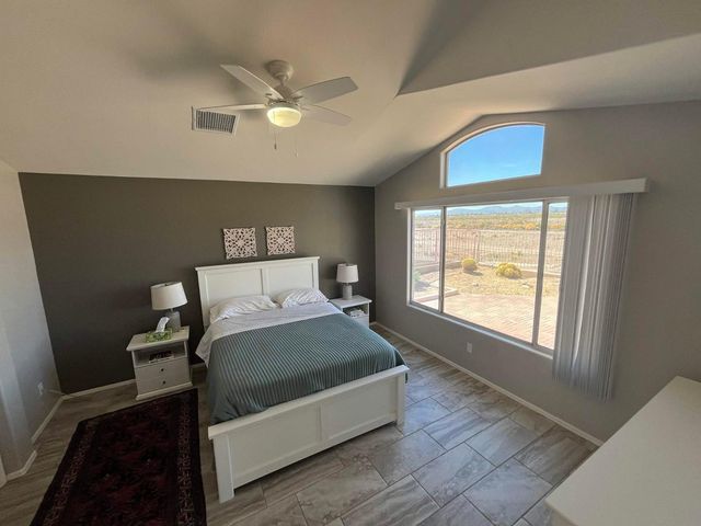 11669 W Pine Mountain Court, Surprise, AZ 85378