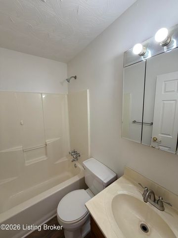 317 Centerview Dr, Shepherdsville, KY 40165