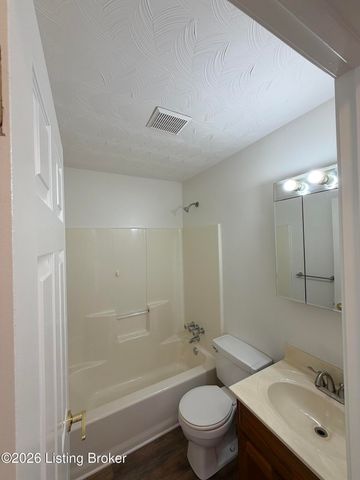 317 Centerview Dr, Shepherdsville, KY 40165