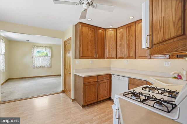 8240 LONGPOINT RD, Baltimore, MD 21222
