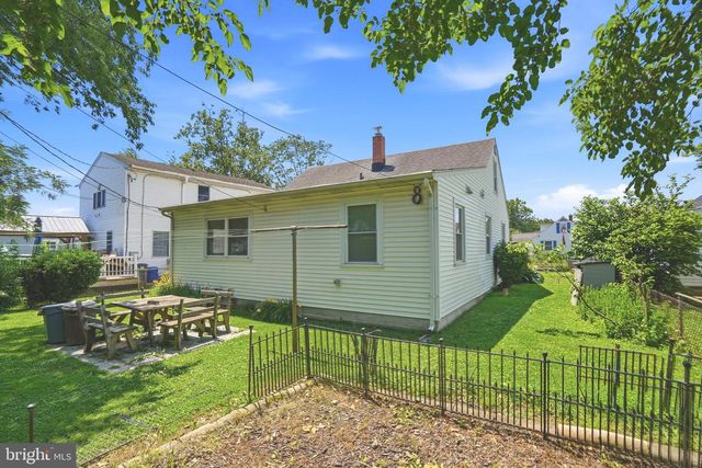 8240 LONGPOINT RD, Baltimore, MD 21222