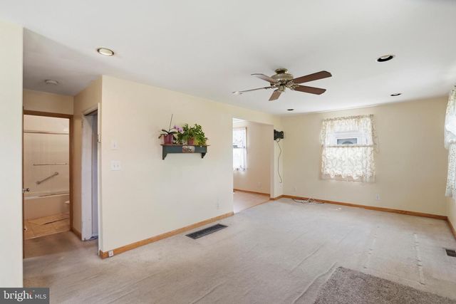 8240 LONGPOINT RD, Baltimore, MD 21222