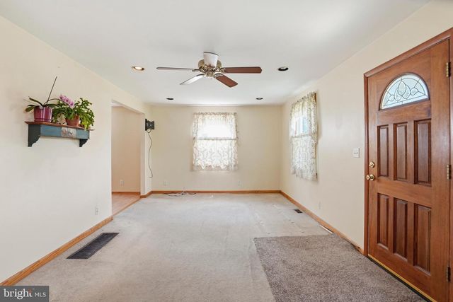 8240 LONGPOINT RD, Baltimore, MD 21222