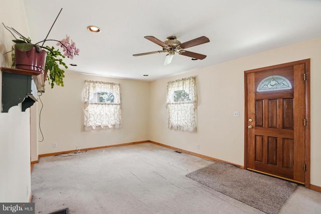 8240 LONGPOINT RD, Baltimore, MD 21222