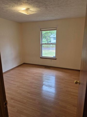 3236 W Madison Street, Springfield, MO 65802