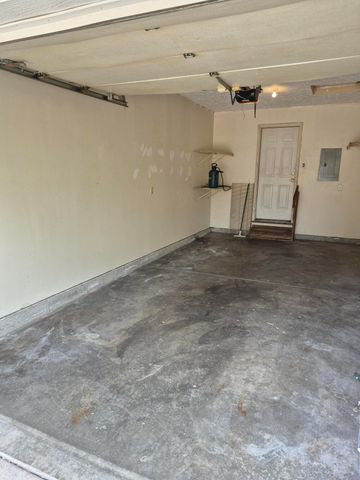 3236 W Madison Street, Springfield, MO 65802