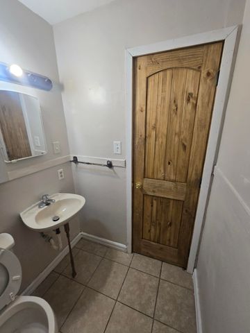 3236 W Madison Street, Springfield, MO 65802