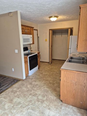 3236 W Madison Street, Springfield, MO 65802