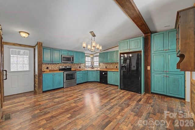 1668 Buff Creek Road, Sylva, NC 28779