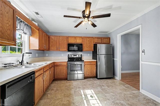101 Troonsway Road, Winston-salem, NC 27127