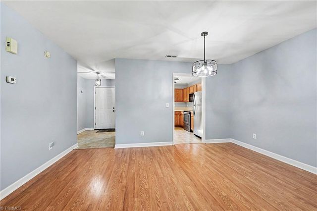101 Troonsway Road, Winston-salem, NC 27127