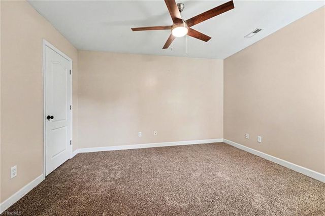 101 Troonsway Road, Winston-salem, NC 27127
