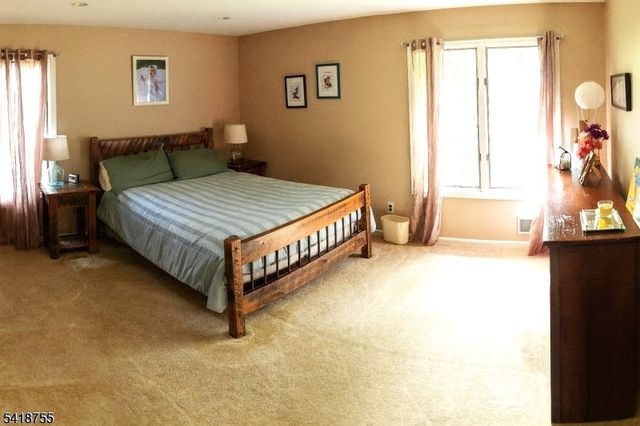 505 Lannon Ln, Bethlehem Twp., NJ 08826