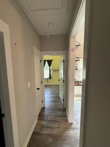 308 College St, Burns, TN 37029