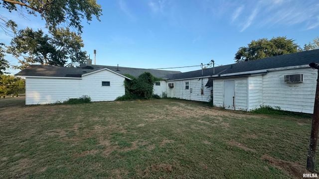 1950 N ILLINOIS Avenue, Carbondale, IL 62901