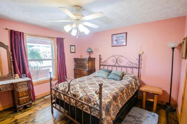 747 Amanda Drive, Clever, MO 65631