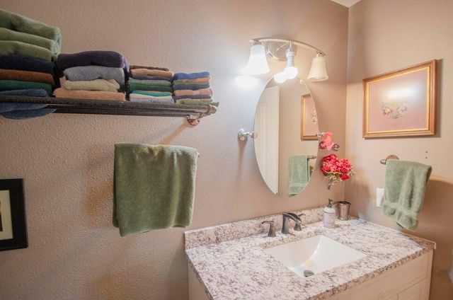 747 Amanda Drive, Clever, MO 65631