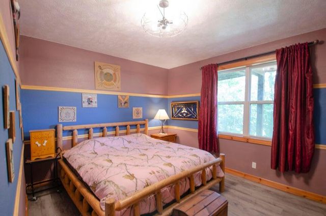 747 Amanda Drive, Clever, MO 65631