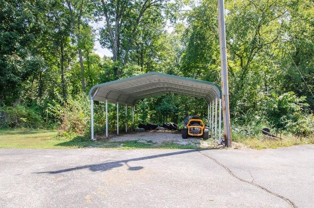 747 Amanda Drive, Clever, MO 65631