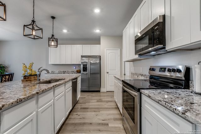 7913 Cactus Plum, San Antonio, TX 78254