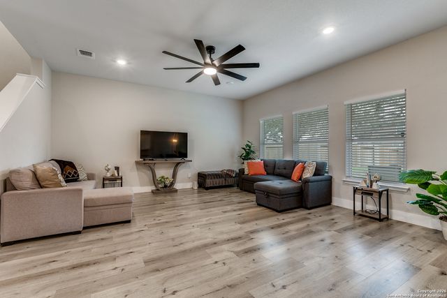 7913 Cactus Plum, San Antonio, TX 78254