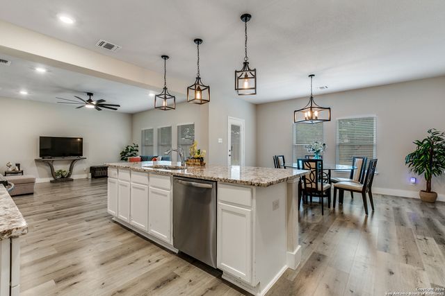 7913 Cactus Plum, San Antonio, TX 78254