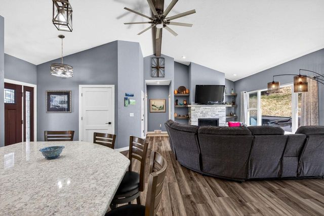 225 Stone Hill Court, Ripon, WI 54971