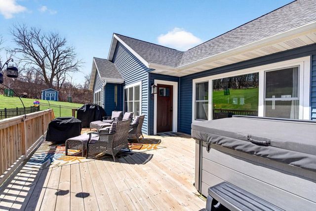 225 Stone Hill Court, Ripon, WI 54971