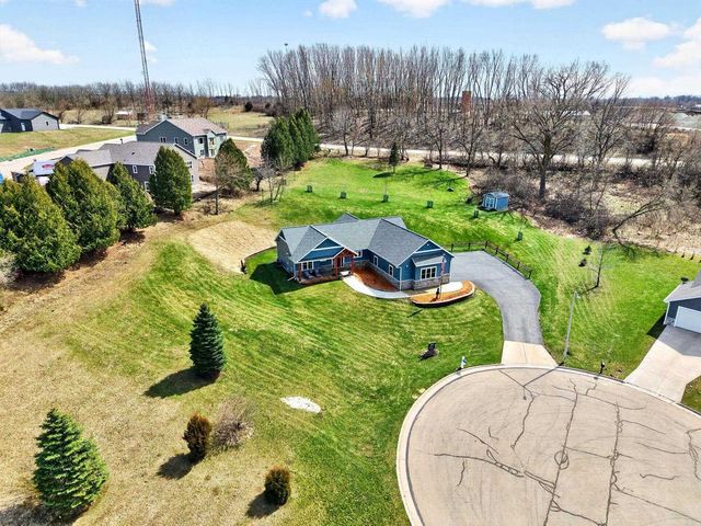 225 Stone Hill Court, Ripon, WI 54971