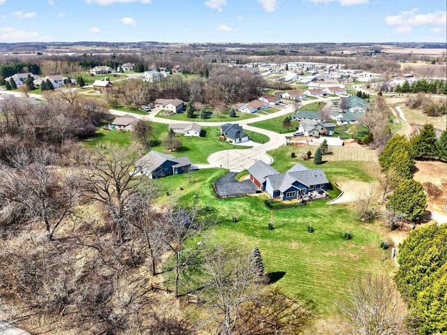 225 Stone Hill Court, Ripon, WI 54971