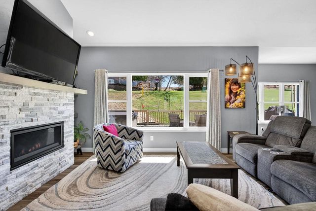 225 Stone Hill Court, Ripon, WI 54971