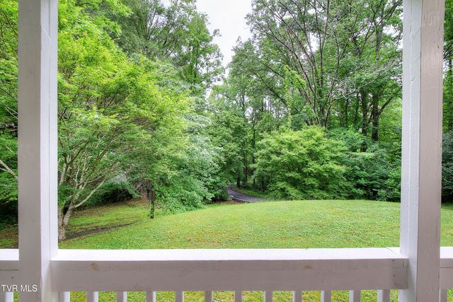 642 Dennis Cove Road, Hampton, TN 37658