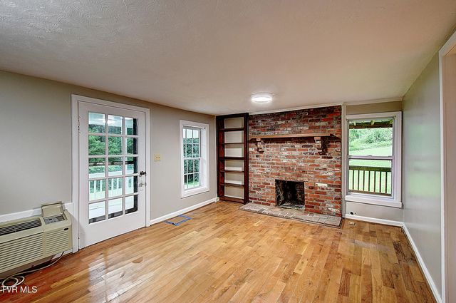 642 Dennis Cove Road, Hampton, TN 37658