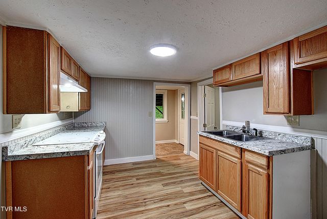 642 Dennis Cove Road, Hampton, TN 37658