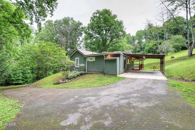642 Dennis Cove Road, Hampton, TN 37658