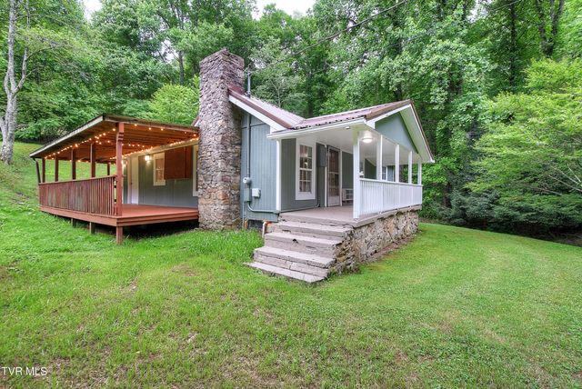 642 Dennis Cove Road, Hampton, TN 37658