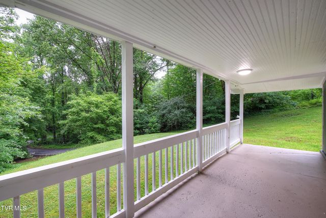 642 Dennis Cove Road, Hampton, TN 37658