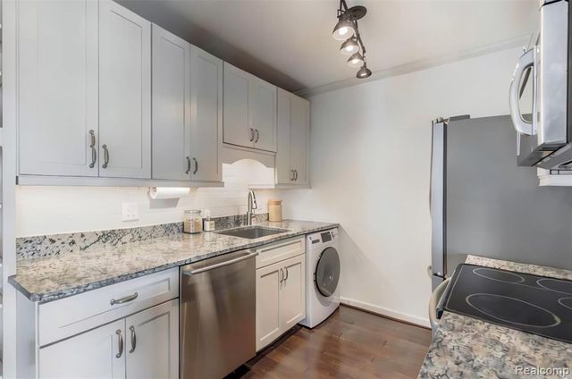 4103 Benjamin Avenue, Royal Oak, MI 48073
