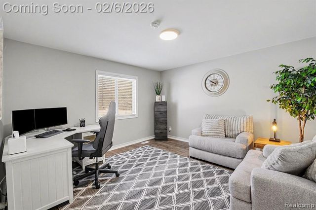 9430 Torrey Road, Grand Blanc, MI 48439