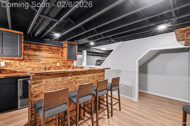 9430 Torrey Road, Grand Blanc, MI 48439