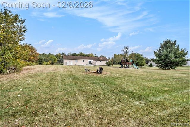 9430 Torrey Road, Grand Blanc, MI 48439
