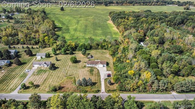 9430 Torrey Road, Grand Blanc, MI 48439