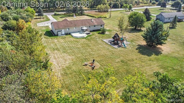 9430 Torrey Road, Grand Blanc, MI 48439