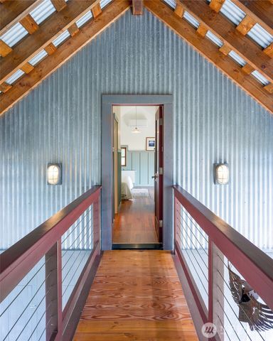 146 East Meadow Lane, Decatur Island, WA 98221